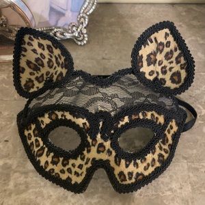 Leopard print mask